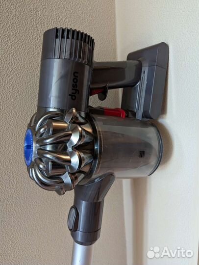 Пылесос Dyson dc62