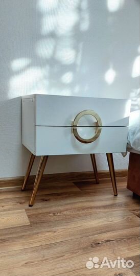 Тумба прикроватная белая