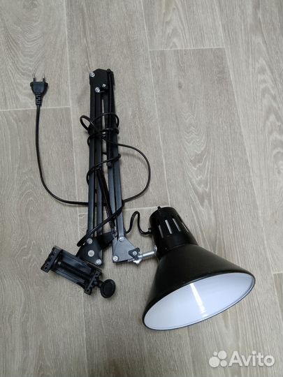 Лампа настольная