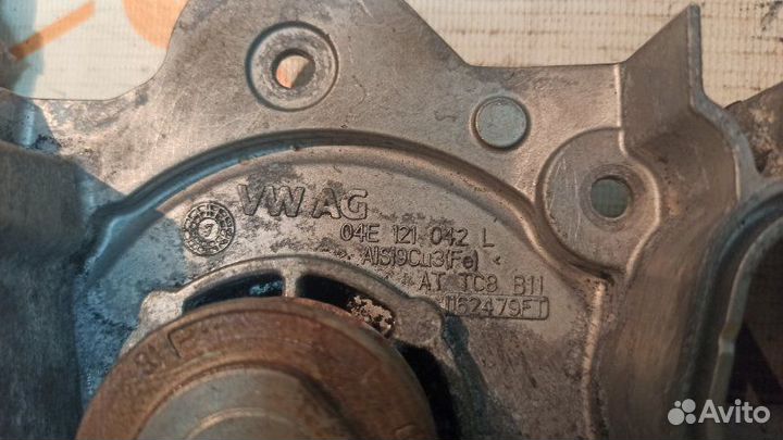 Помпа левая Volkswagen Polo