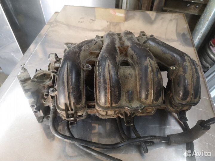 Коллектор впускной Ford aoba 2.0 бензин