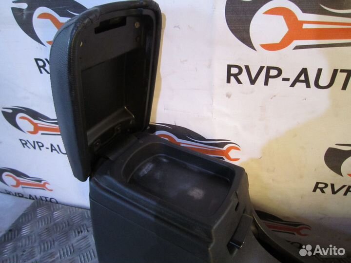 Подлокотник Geely emgrand EC7 2008-2016