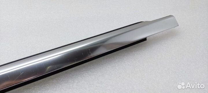 Молдинг двери задний левый Mercedes-Benz E-Class