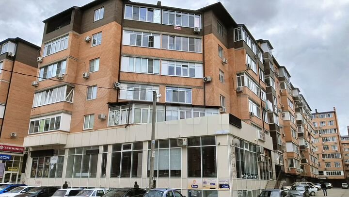 Угловое помещение с арендатором, 1 этаж, 63,6 м2