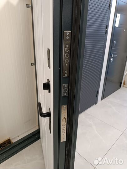 Уличная дверь Толедо с терморазрывом