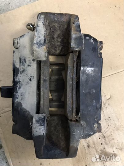 Суппорт тормозной передний Mercedes W163 (5202)