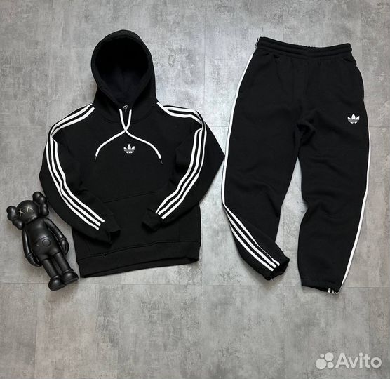 Спортивный костюм Adidas