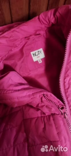 Продам куртку на девочку