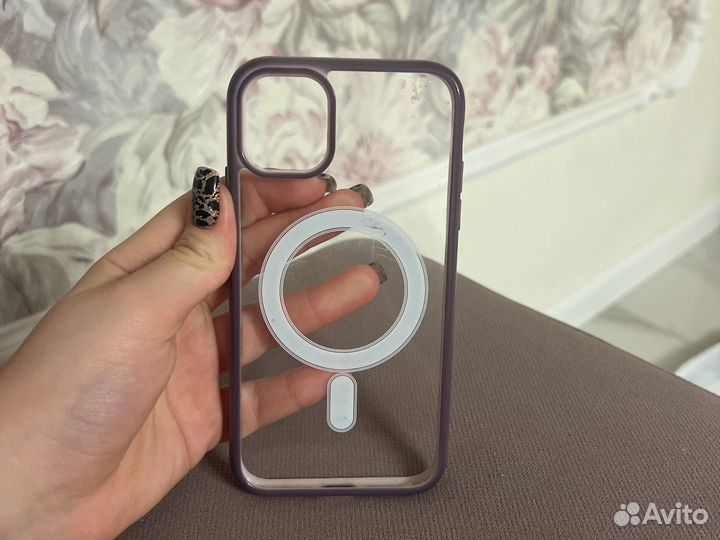 Чехол на iPhone 11