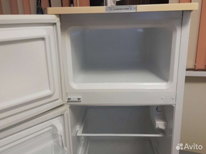 Холодильник двухкамерный Саратов 263 б/у