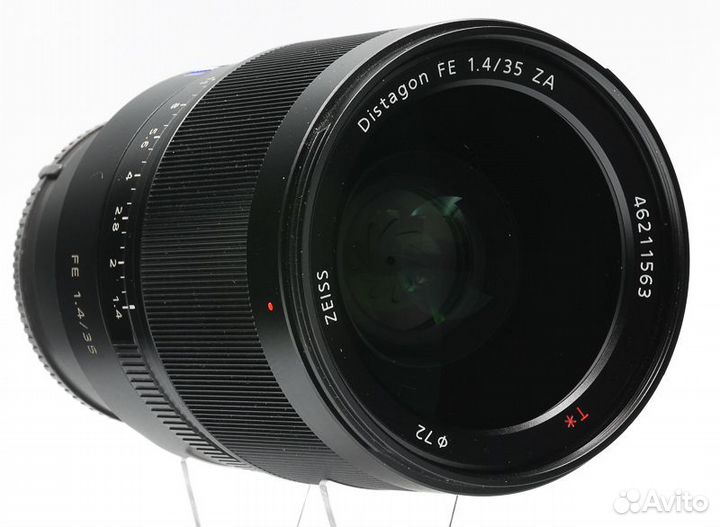 Объектив комиссионный Sony Carl Zeiss T* 35mm