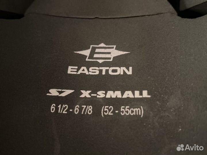 Хоккейный шлем