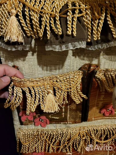 Традиционная кукла с кармашками панно подвесная