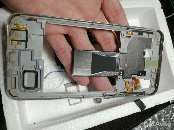 Запчасти на Samsung a40