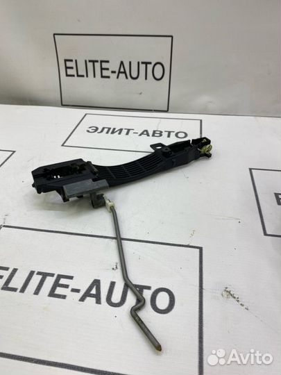 Ручка двери ответная часть передняя левая Mazda 6