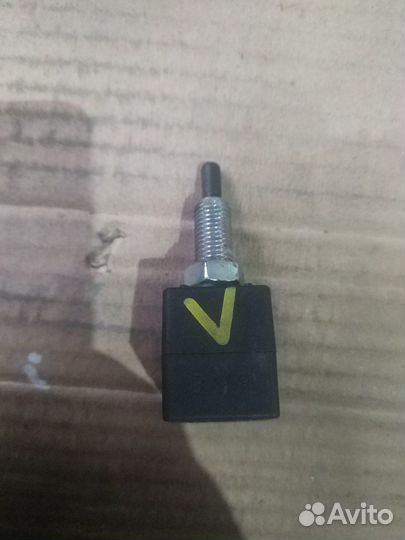 Датчик педали сцепления Hyundai Solaris I