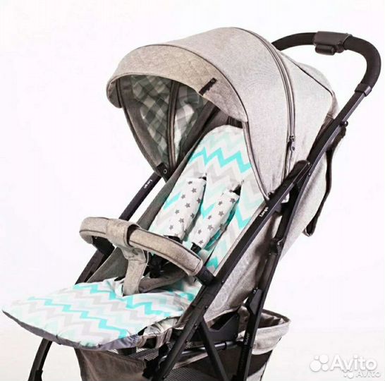 Матрас в коляску с прорезями для ремней