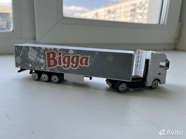 Модель тягача с прицепом