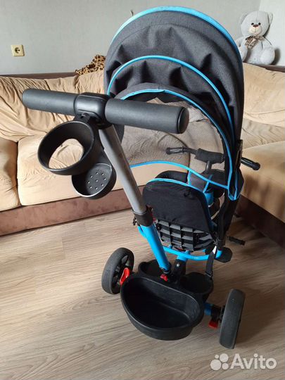 Велосипед трехколесный с телескопической ручкой