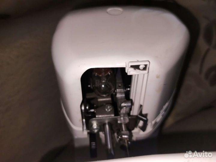 Электрическая швейная машина Janome 2039