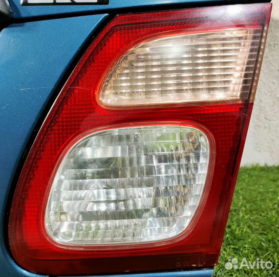 Фонарь задний внутренний правый Nissan Almera II