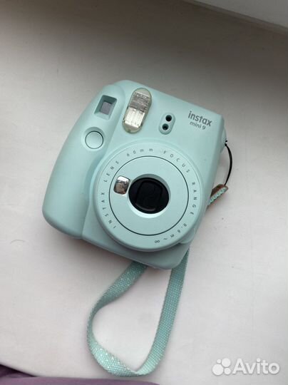 Плёночный фотоаппарат Instax mini 9
