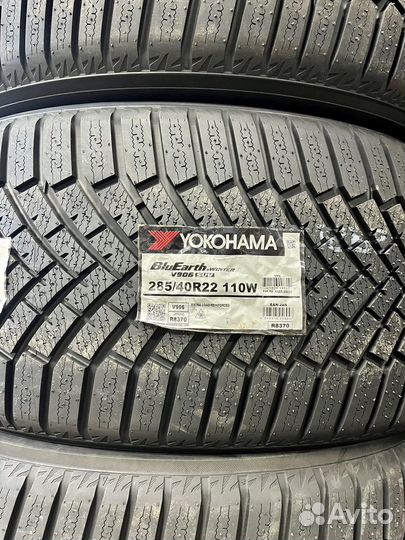 Yokohama BluEarth Winter V906 285/40 R22 и 325/35 R22