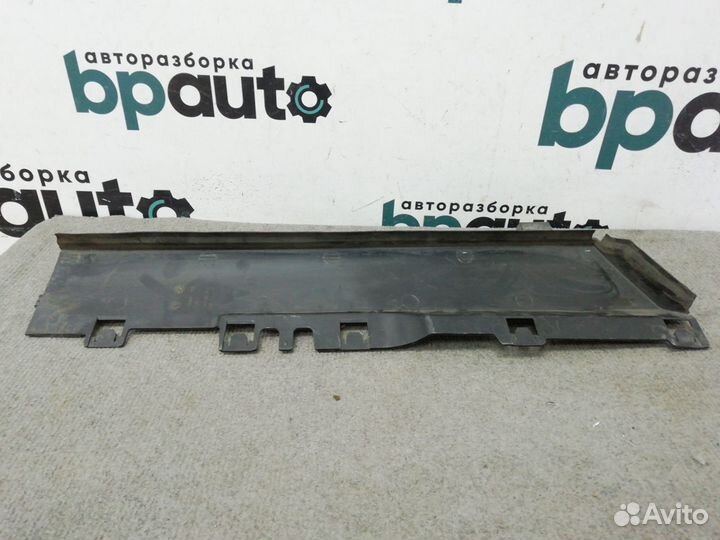 Направляющая воздушного потока дефлектор радиатора