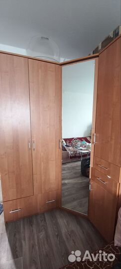Угловой шкаф