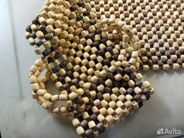 Накидка ретро на сиденье из дерева