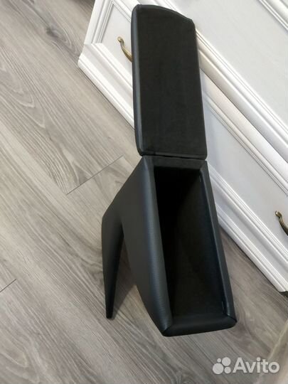 Подлокотник логан в наличии