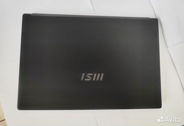 Ноутбук MSI i3-1215U/8/SSD256/int/Win11/15.6