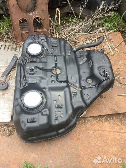 Бензобак Subaru