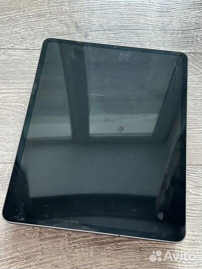 iPad Pro 12.9 3 1TB Cellular заблокированный