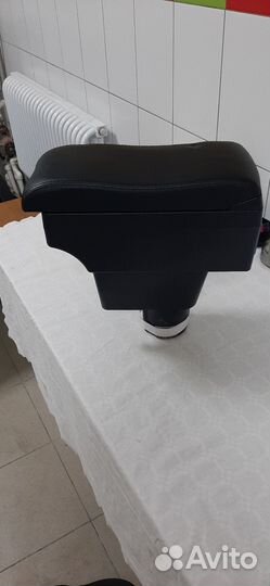 Подлокотник