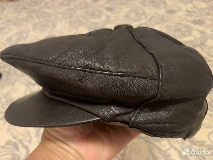 Мужская кожаная кепка