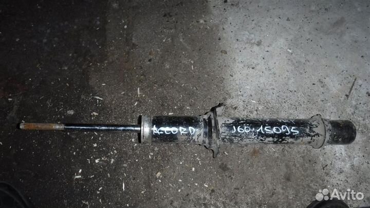 Амортизатор передний Honda Accord VII 2002-2007