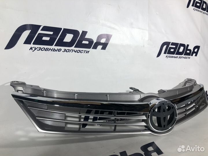 Решетка радиатора Toyota Camry 7 XV50 (2014-2017)