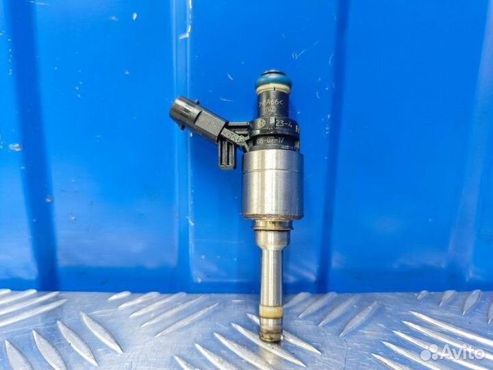 Форсунка Audi A4 B8 1.8 CDH 2009