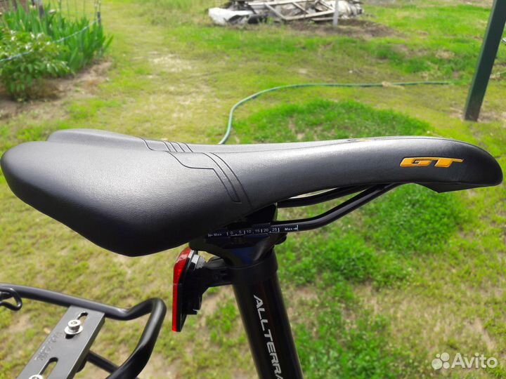 Седло велосипедное GT. Новое