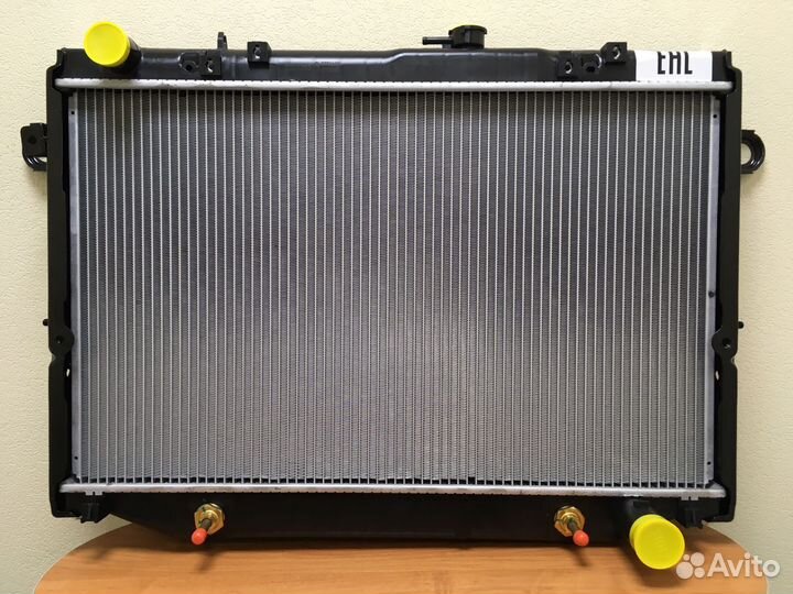 Радиатор Toyota Land Cruiser (J100) 98-07