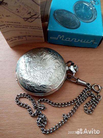 Часы карманные механические 