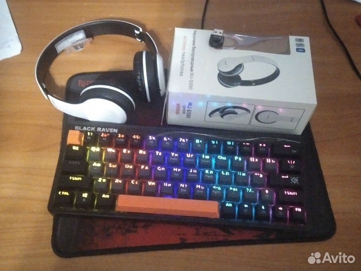 Беспроводные наушники адаптер блютуз и клавиатура
