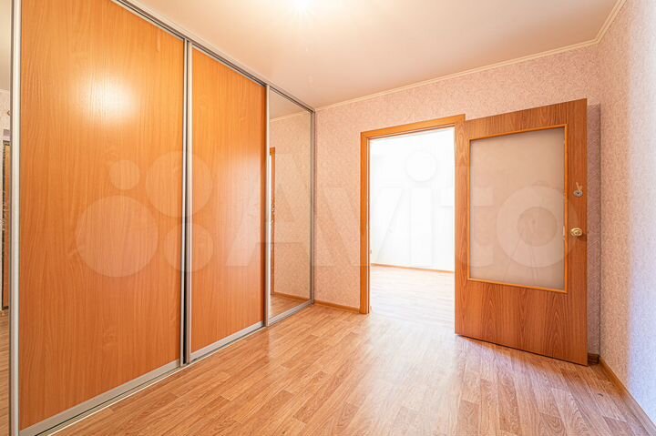 3-к. квартира, 104 м², 1/10 эт.