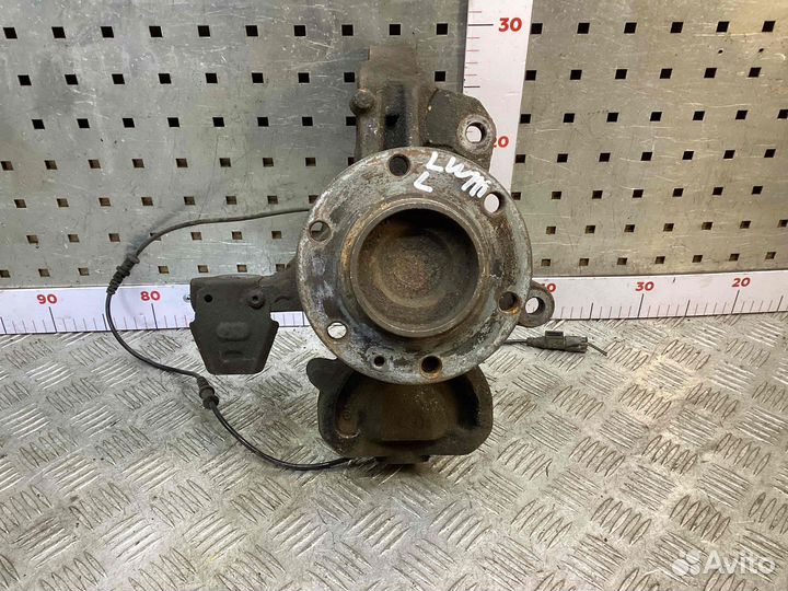 Ступица передняя левая Mercedes-Benz Sprinter