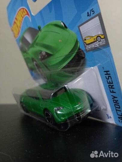 Hot wheels Porsche Taycan Turbo S