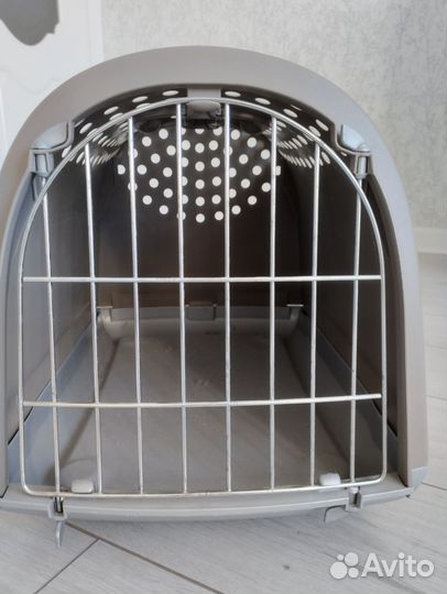 Переноска для животных пластиковая