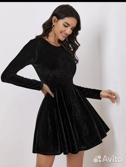 Черное короткое платье