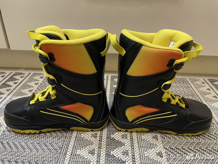 Сноубордические ботинки 34/35
