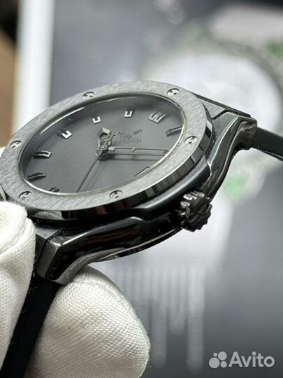 Женские Hublot Classic Fusion 33